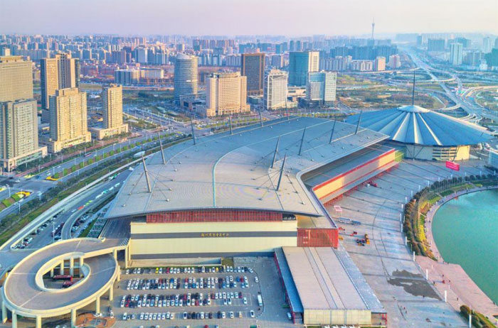 ���݇��H��չ����